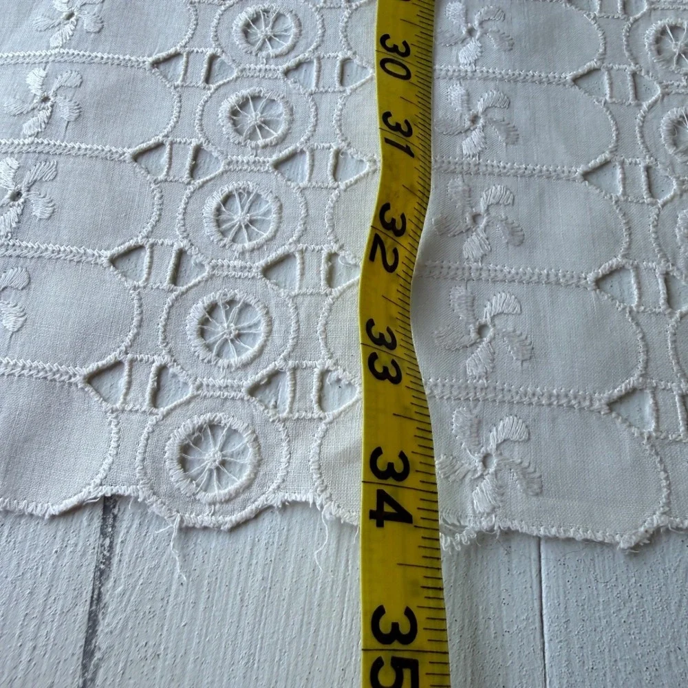 Vintage White Eyelet Embroidered Table Runner Cotton Lace Scalloped Edge 34x12.5